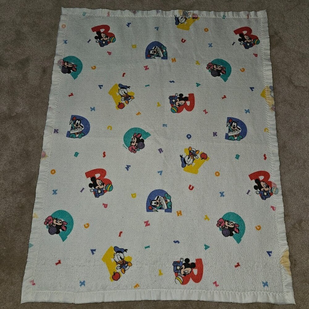 Disney Blanket Baby Mickey Minnie Mouse Goofy Donald Letters Satin Trim WPL 1675